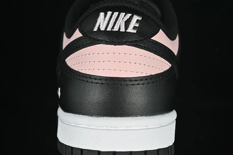 All categories Nk SB Dunk series Nk SB Dunk Low low-top sneakers Nike SB Dunk Low black and pink low-top casual sneakers CW1590-100